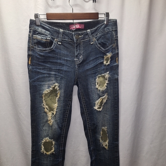 Zanadi distressed jeans size 11 - Picture 2 of 5